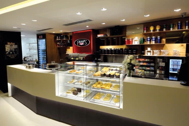 Fran’s Café tem franquia de cafeteria barata