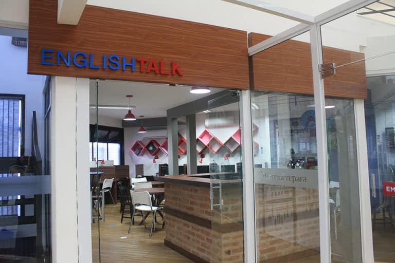 English Talk: franquia de baixo custo com metodologia de ensino híbrida