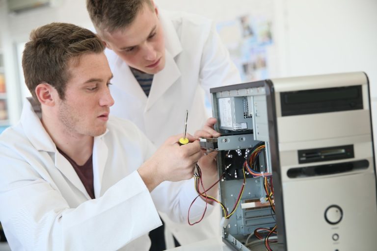 17 franquias de informática e eletrônicos para investir