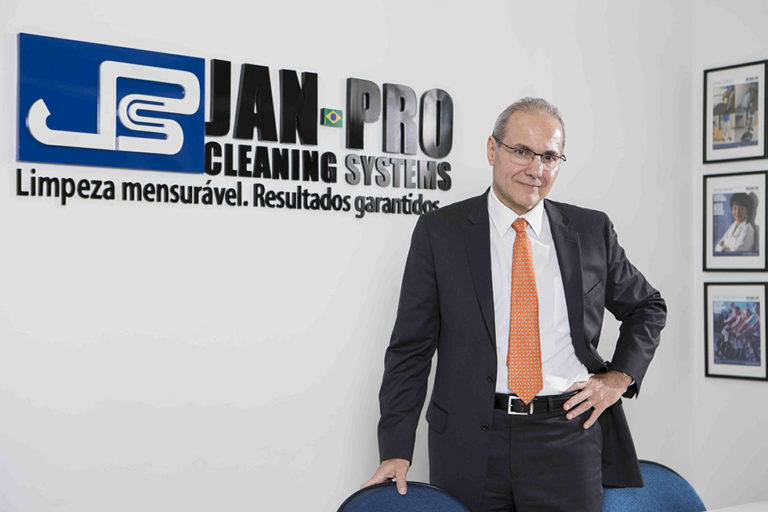 Franquia JAN-PRO: como abrir e quanto custa