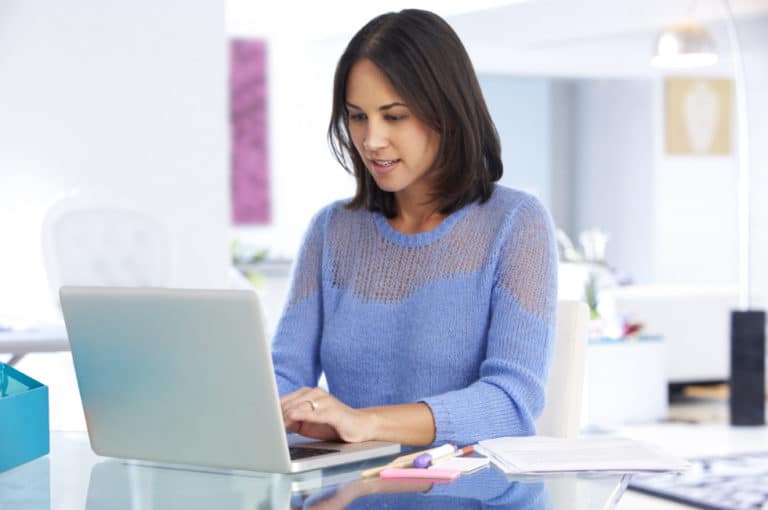 Como ganhar dinheiro em casa: dicas para trabalhar home office
