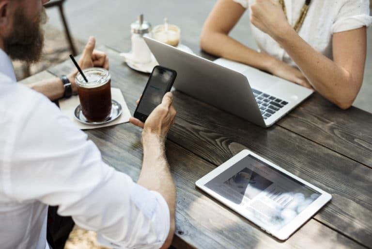 Como ganhar dinheiro na internet: 7 ideias de negócio