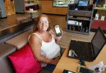 Empresária investe em franquia à beira da falência e dobra faturamento denise kuball case acqio