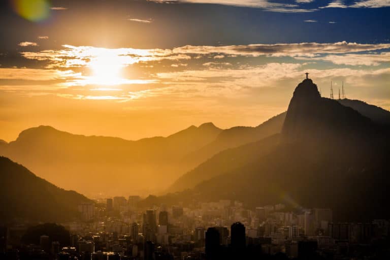 Mercado carioca não se intimida com o cenário econômico brasileiro