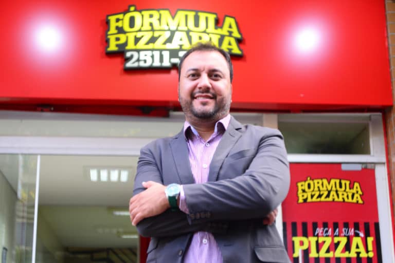Fórmula Pizzaria aposta em máster franquia para crescer