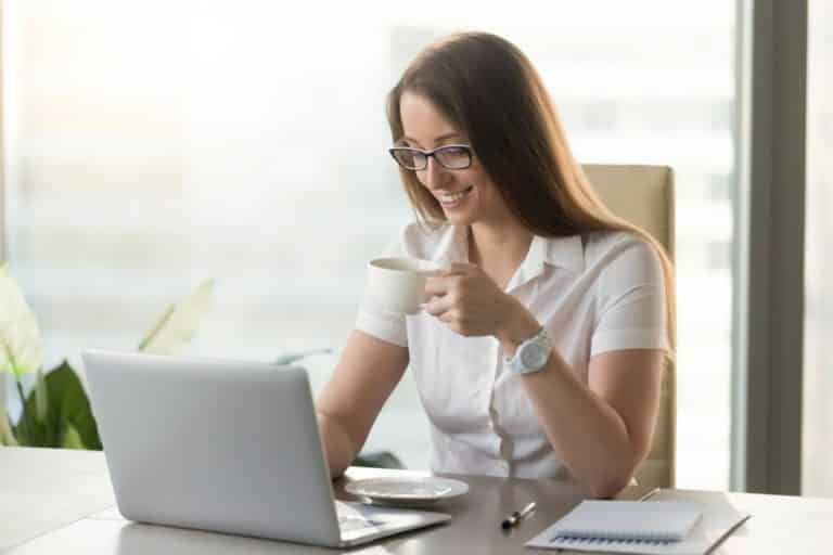 Qual a melhor franquia para investir com pouco dinheiro?
