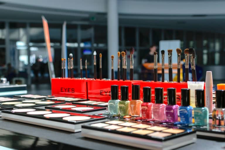 Franquias de cosméticos: 19 opções para investir