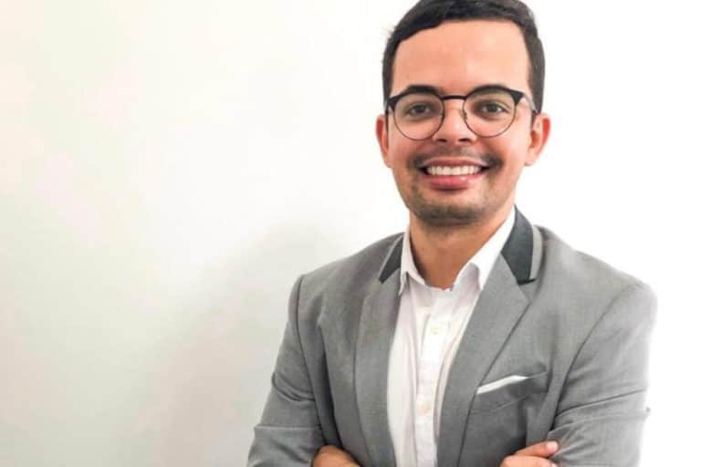 Ex-aluno abre microfranquia de idiomas e fatura R$ 360 mil