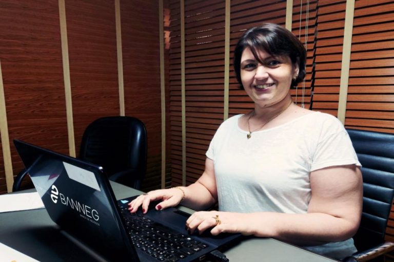 Empresária abandona negócio de 18 anos e investe em microfranquia