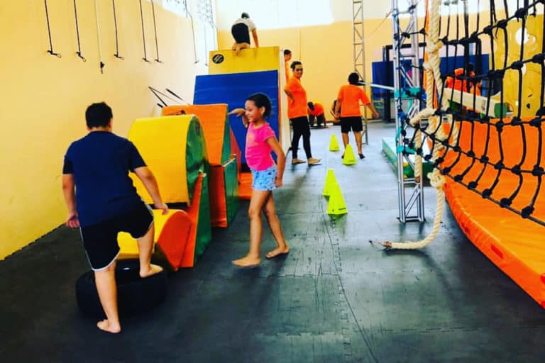 Franquia MoviMente oferece atividades físicas para crianças e adolescentes