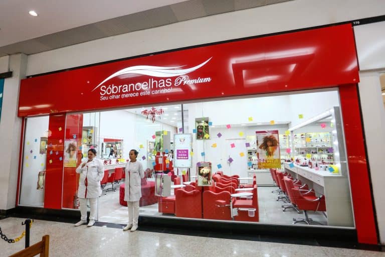 Sóbrancelhas lança nano franquia com foco em pequenos investidores