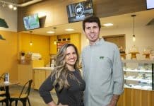 Splash Bebidas Urbanas projeta alcançar 100 lojas em 2021 Splash Bebidas Urbanas Brunna Farizel e Lucas Moreira fundadores